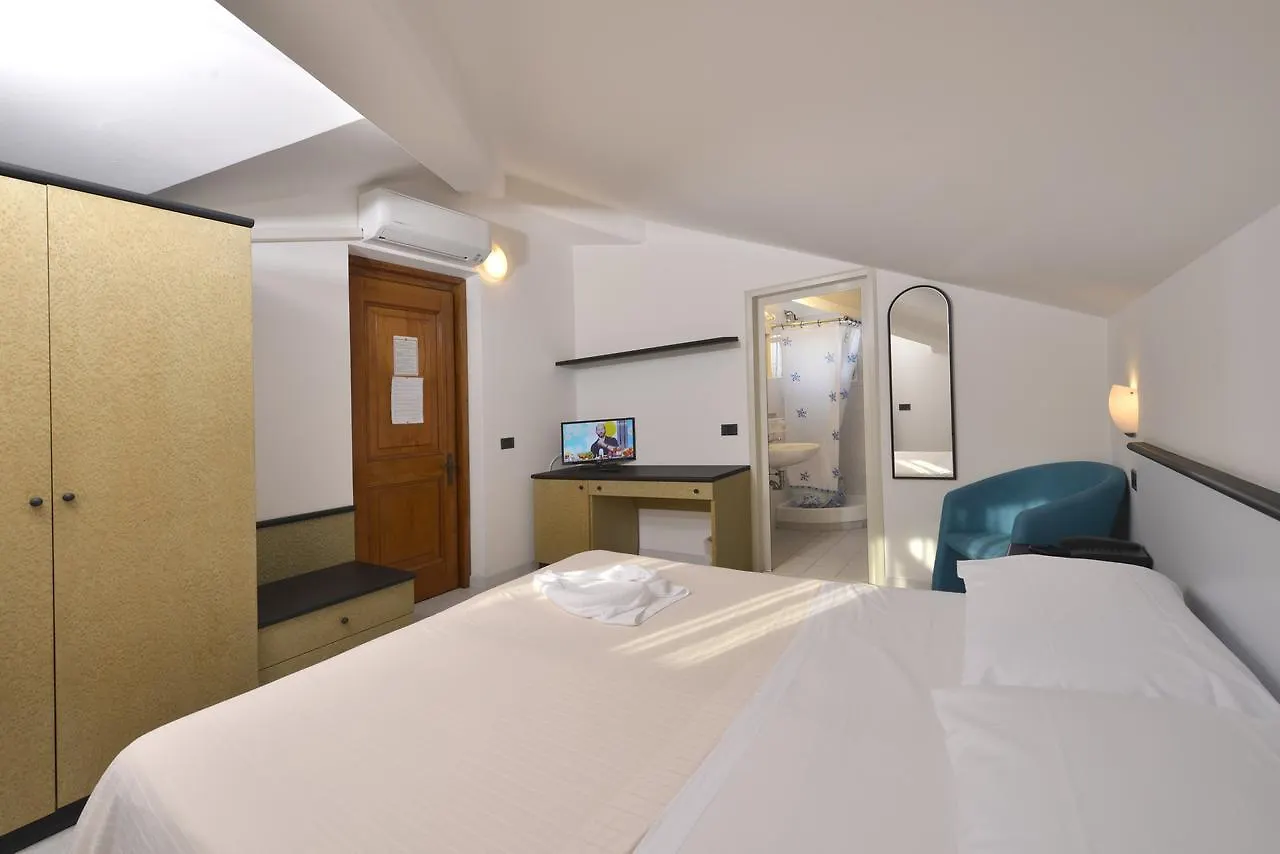 Hotel Garden Bocca di Magra Italia