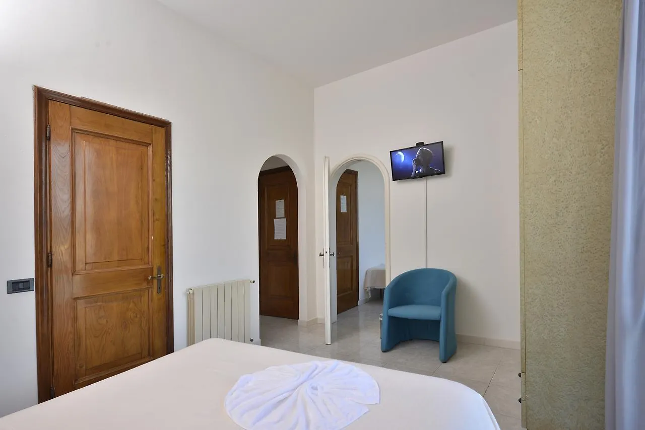 Hotel Garden Bocca di Magra 3*,  Italia